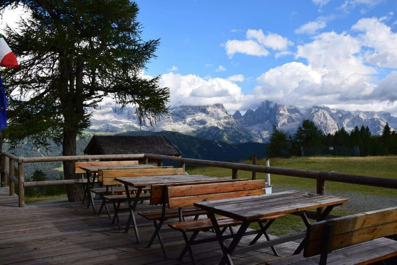 Rifugio Viviani Pradalago Hotel Madonna Kültér fotó